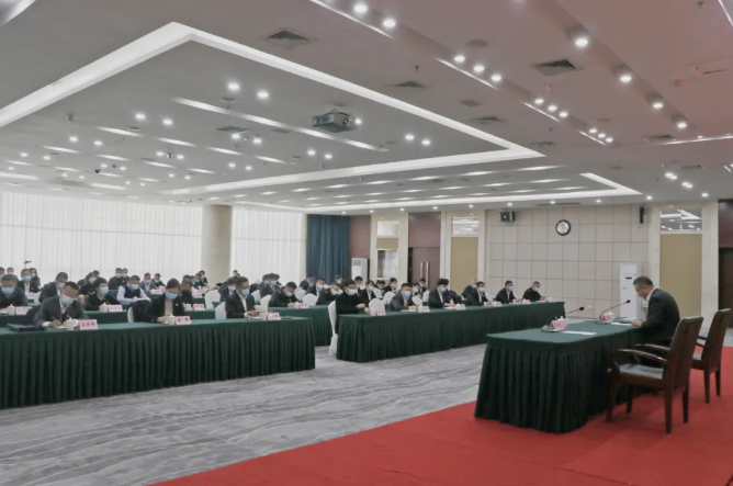 鞍勤集團、溫泉集團舉辦貫徹落實市第十三次黨代會精神宣講報告會