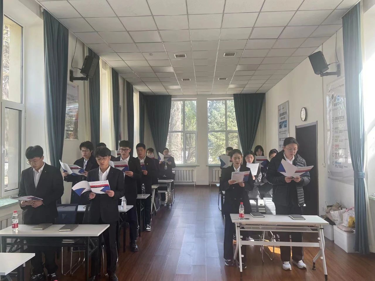 學(xué)習(xí)新知識(shí)，感悟新內(nèi)涵——鞍勤集團(tuán)、溫泉集團(tuán)、公服集團(tuán)新生培訓(xùn)迎來(lái)階段性成果